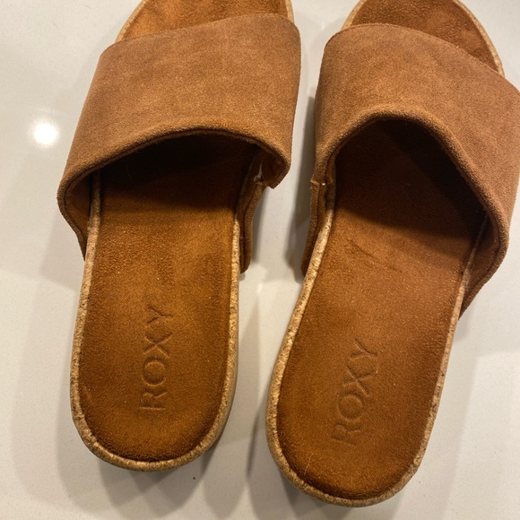 Roxy brown suede and cork platform slides. Size 9 - Picture 3 of 6